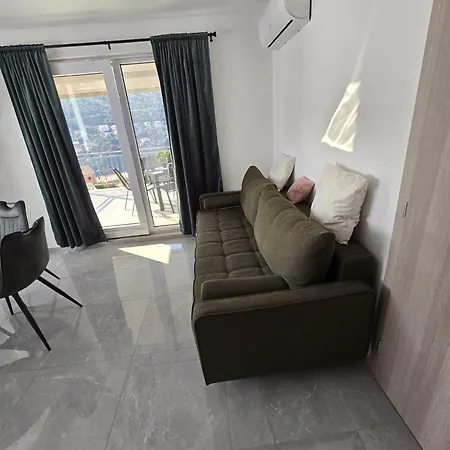 Matea Apartment *